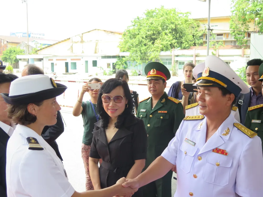 Tàu Hải quân Pháp Surcouf thăm TPHCM ảnh 1