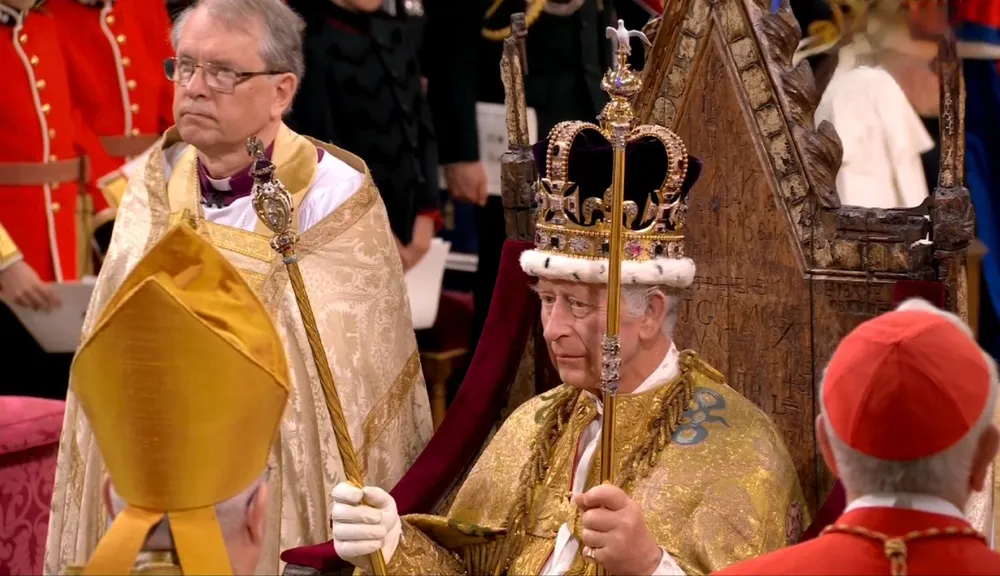 Vua Charles III chính thức đăng quang