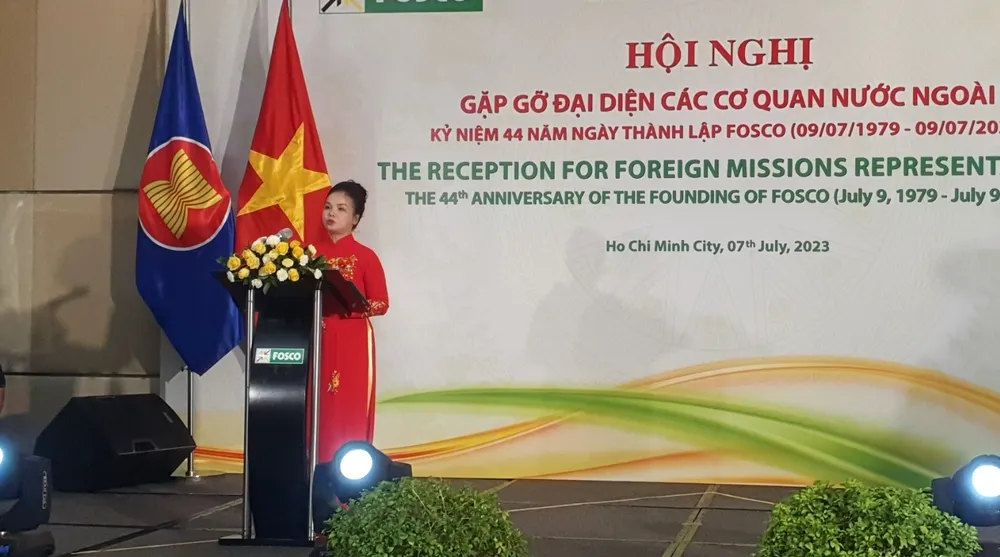 Bí thư Đảng ủy, Chủ tịch Hội Đồng thành viên FOSCO Lê Thị Hồng Hậu phát biểu tại hội nghị