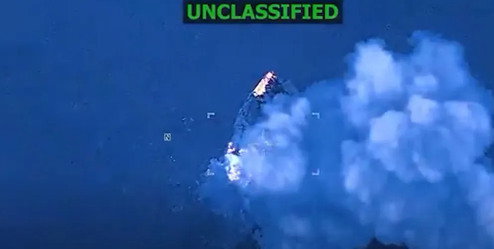 Chiếc tàu nghi chở ma túy từ Colombia đã bị bắn chìm. Ảnh: X/NEW YORK POST
