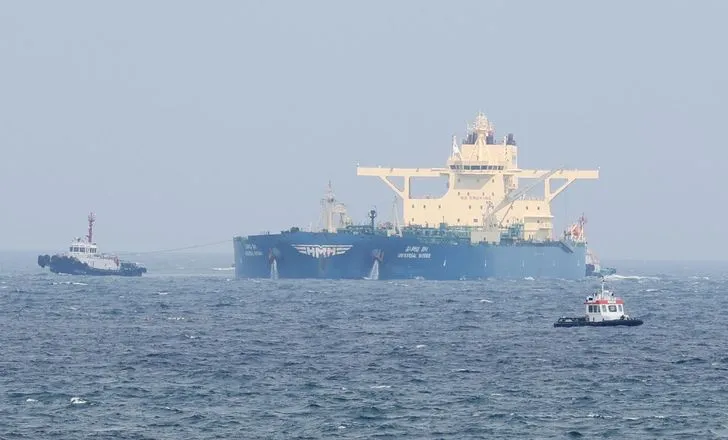 Tàu chở dầu của Hàn Quốc sau khi đi qua eo biển Hormuz, chuẩn bị cập cảng Ulsan. Ảnh: YONHAP