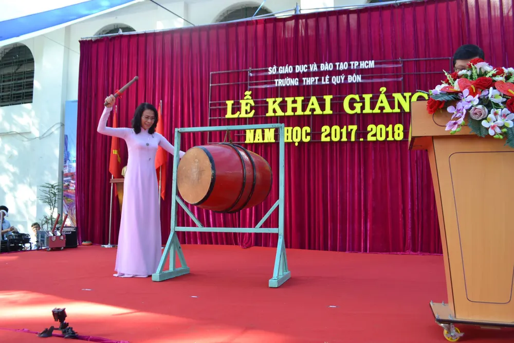 Gần 1,7 triệu học sinh TPHCM hứng khởi bước vào năm học mới ảnh 7