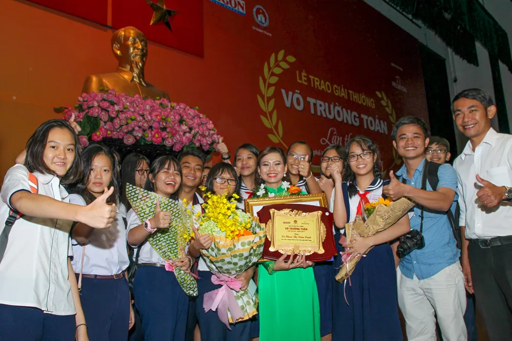 Giải thưởng Võ Trường Toản lần thứ 20 năm 2017: Tôn vinh 40 thầy, cô giáo tiêu biểu của TPHCM ảnh 7