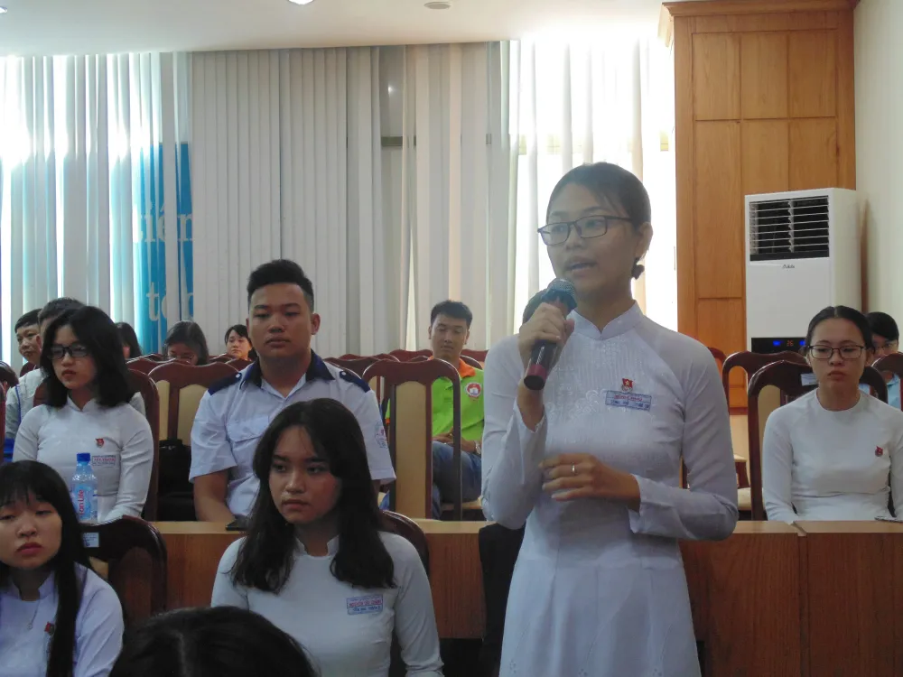 Lãnh đạo Sở GD-ĐT TPHCM đối thoại với 110 học sinh tiêu biểu của thành phố ảnh 2