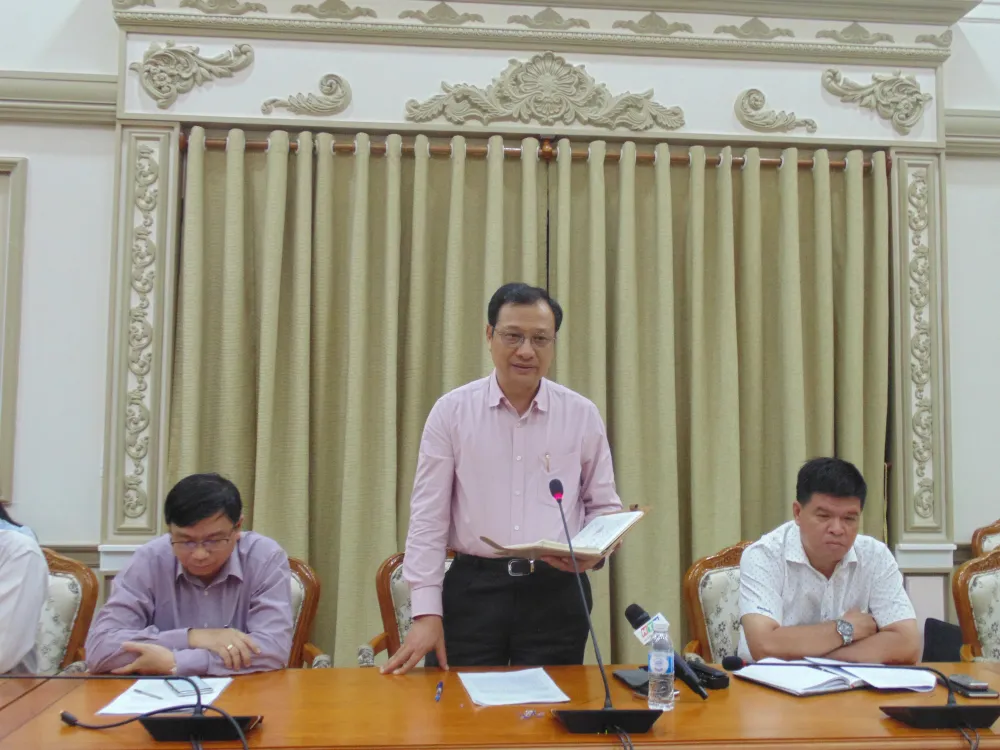 UBND TPHCM chỉ đạo giải quyết nhanh yêu cầu chuyển trường cho học sinh Phạm Song Toàn ảnh 2