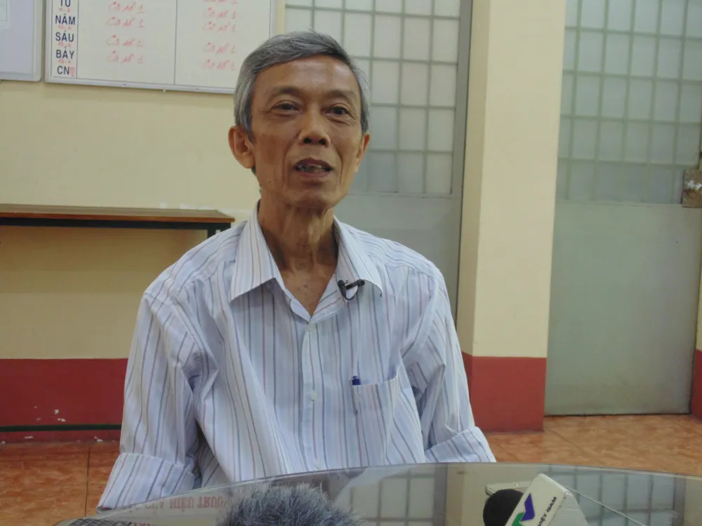 Vụ nam sinh Trường THCS-THPT Nguyễn Khuyến nhảy lầu tự tử, nhà trường nói gì?  ảnh 1