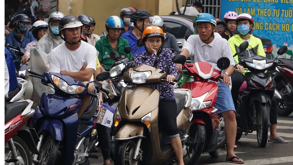 Thi tuyển sinh lớp 10: Đề môn Văn dễ, câu hỏi nghị luận xã hội hơi dài  ảnh 2