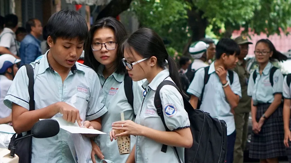 Kết thúc ngày thi đầu tiên tuyển sinh lớp 10: 543 thí sinh bỏ thi không lý do ảnh 2