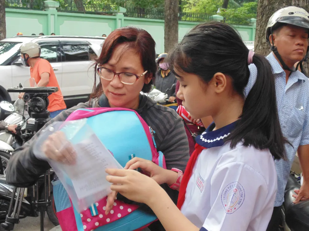 Hơn 4.000 thí sinh căng thẳng tranh suất vào lớp 6 Trường THPT chuyên Trần Đại Nghĩa ảnh 6