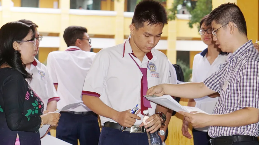 Kỳ thi THPT quốc gia năm 2018: Thí sinh bắt đầu làm bài môn Ngữ văn ảnh 3