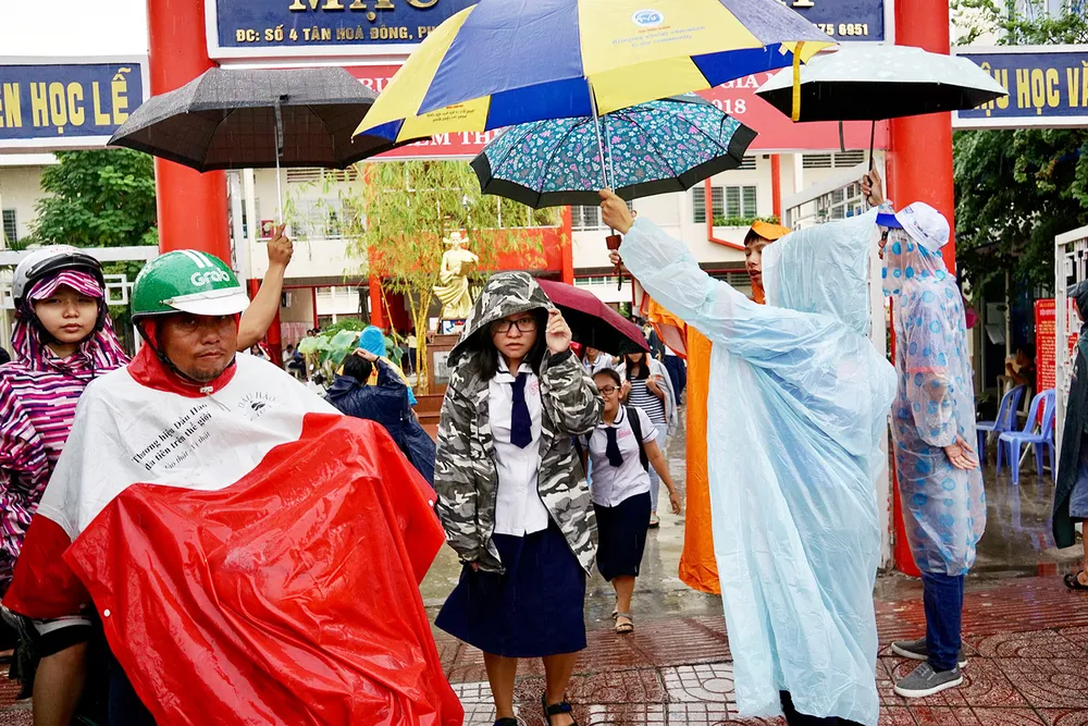 Kỳ thi THPT Quốc gia: Đề thi Anh văn “dễ thở” nhưng khó đạt điểm 7, 8 ảnh 4