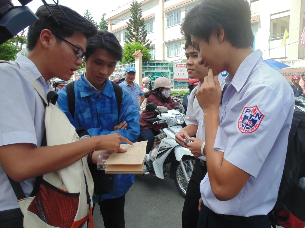 TPHCM hoàn tất chấm thi môn Ngữ văn kỳ thi THPT quốc gia năm 2018 ảnh 2