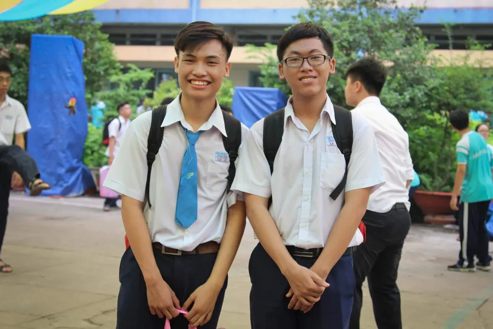 Mơ ước trở thành thầy giáo của thí sinh được điểm 10 duy nhất môn Toán tại TPHCM ảnh 1