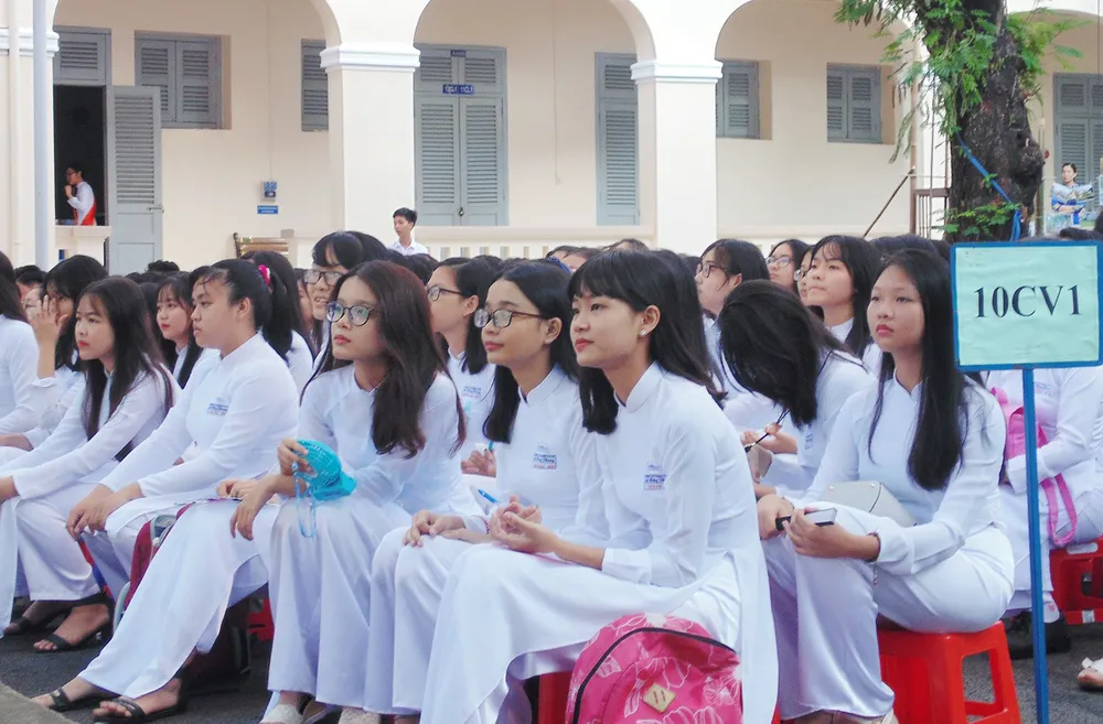 Từ năm 2020, trường THPT được tự chủ tuyển dụng giáo viên ảnh 1