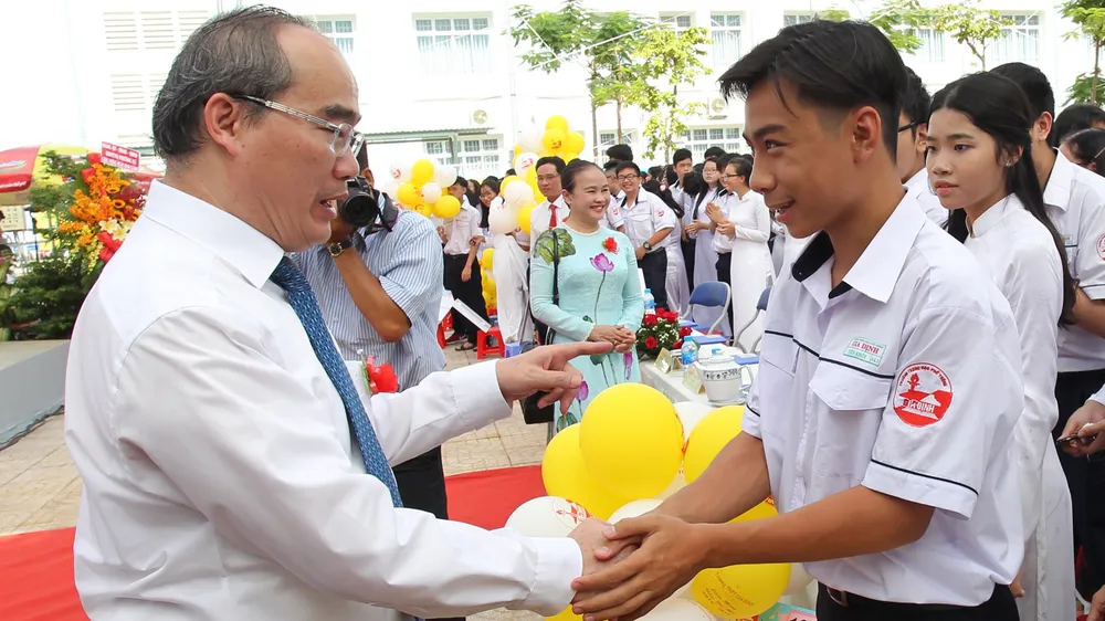 Xúc động lời nhắn gửi “Học để làm gì?” của Bí thư Thành ủy TPHCM Nguyễn Thiện Nhân  ảnh 1