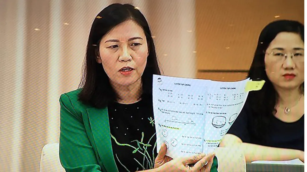 Băn khoăn trước Chỉ thị về sử dụng SGK của Bộ GD-ĐT ảnh 3