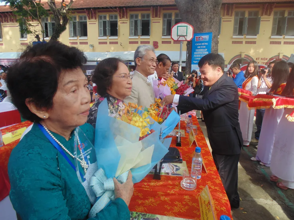 Kỷ niệm 100 năm thành lập Trường THPT Marie Curie ảnh 2