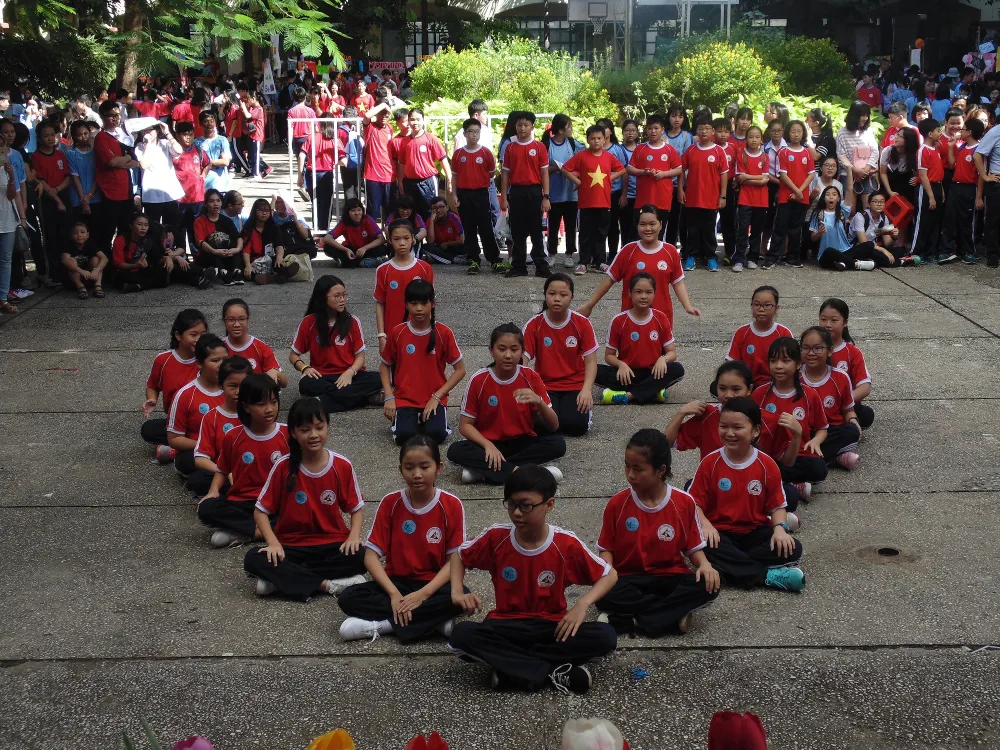 92,8% học sinh THCS tại TPHCM mong thầy, cô cười nhiều hơn ảnh 1