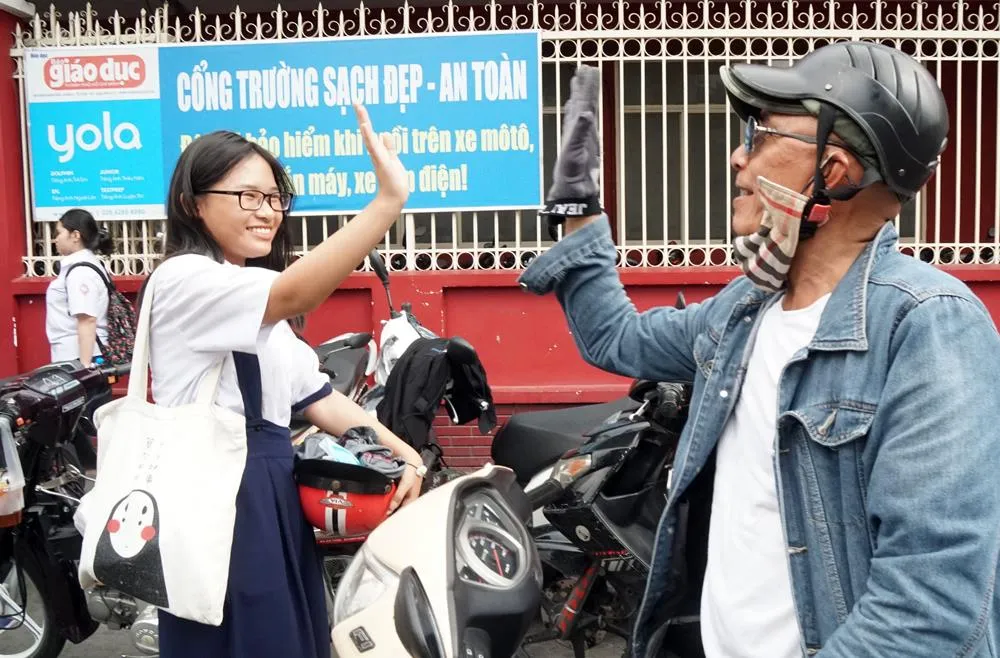 Tuyển sinh lớp 10 ở TPHCM: Đề Toán “làm khó” thí sinh ảnh 5