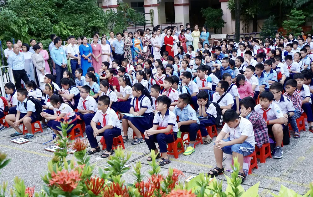 Gần 4.200 thí sinh thi khảo sát năng lực bằng tiếng Anh lớp 6 Trường THPT Trần Đại Nghĩa ảnh 1