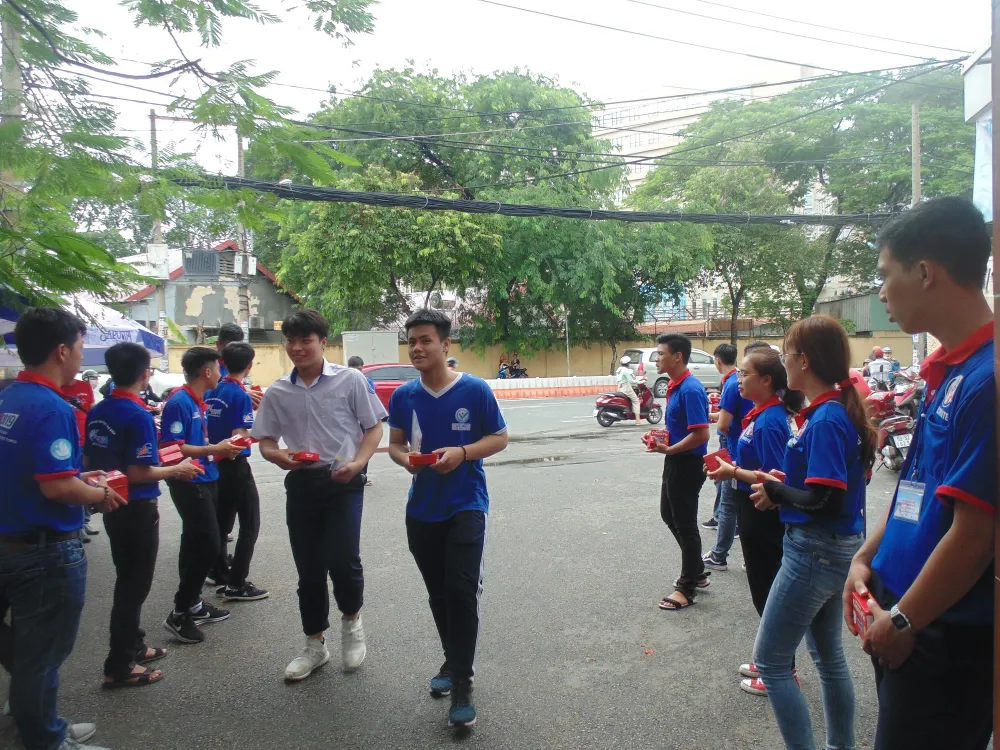 Kỳ thi THPT Quốc gia năm 2019: Thí sinh đến các điểm thi làm thủ tục dự thi ảnh 2