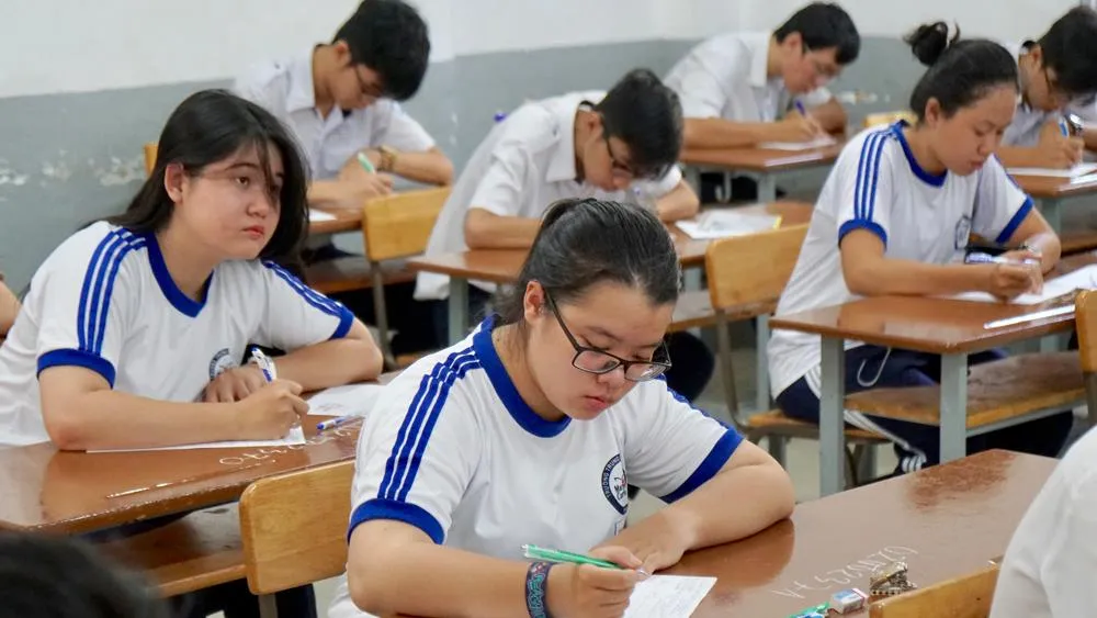 Hơn 880.000 thí sinh bắt đầu làm bài thi môn Ngữ văn ảnh 3