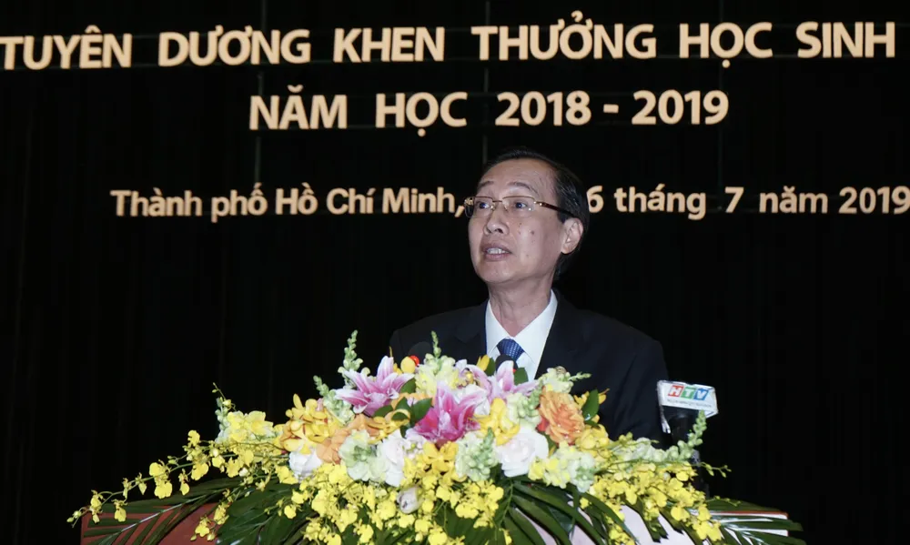 TPHCM tuyên dương, khen thưởng 618 học sinh giỏi tiêu biểu ảnh 5