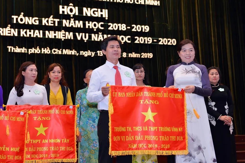 Nâng cao chất lượng giáo dục đạt trình độ quốc tế ảnh 6