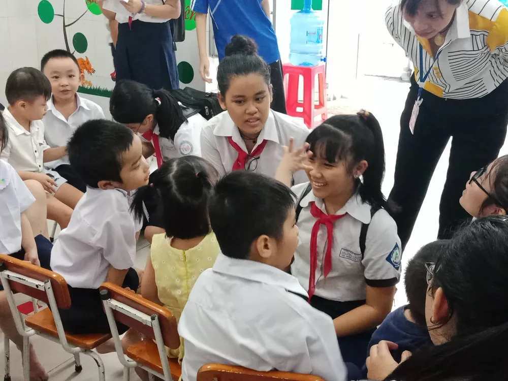 Nuôi dưỡng yêu thương thông qua đề Văn "Văn hay chữ tốt" ảnh 5