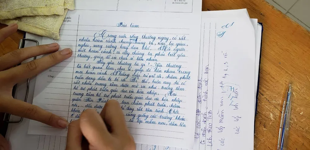 Nuôi dưỡng yêu thương thông qua đề Văn "Văn hay chữ tốt" ảnh 7