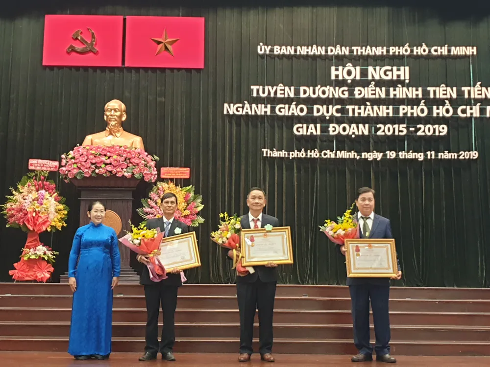 Tôn vinh 189 tấm gương nhà giáo tiêu biểu giai đoạn 2015-2019 ảnh 2