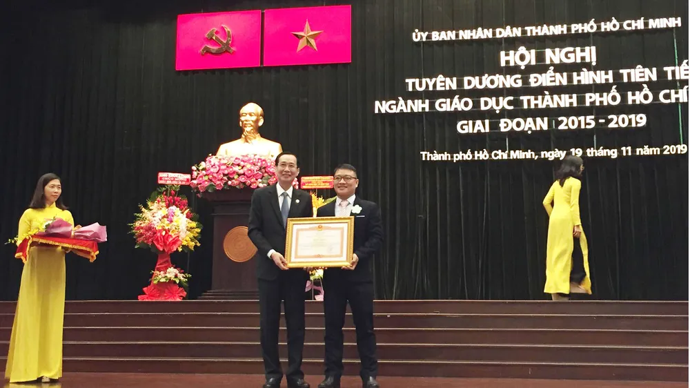 Tôn vinh 189 tấm gương nhà giáo tiêu biểu giai đoạn 2015-2019 ảnh 3