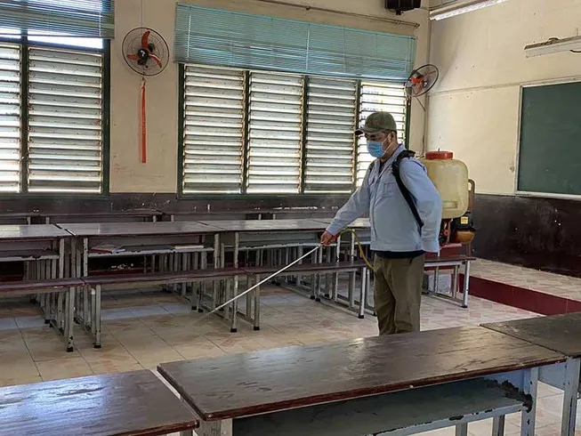 Xem xét khả năng cho học sinh tại TPHCM đi học trở lại từ ngày 17-2 ảnh 1