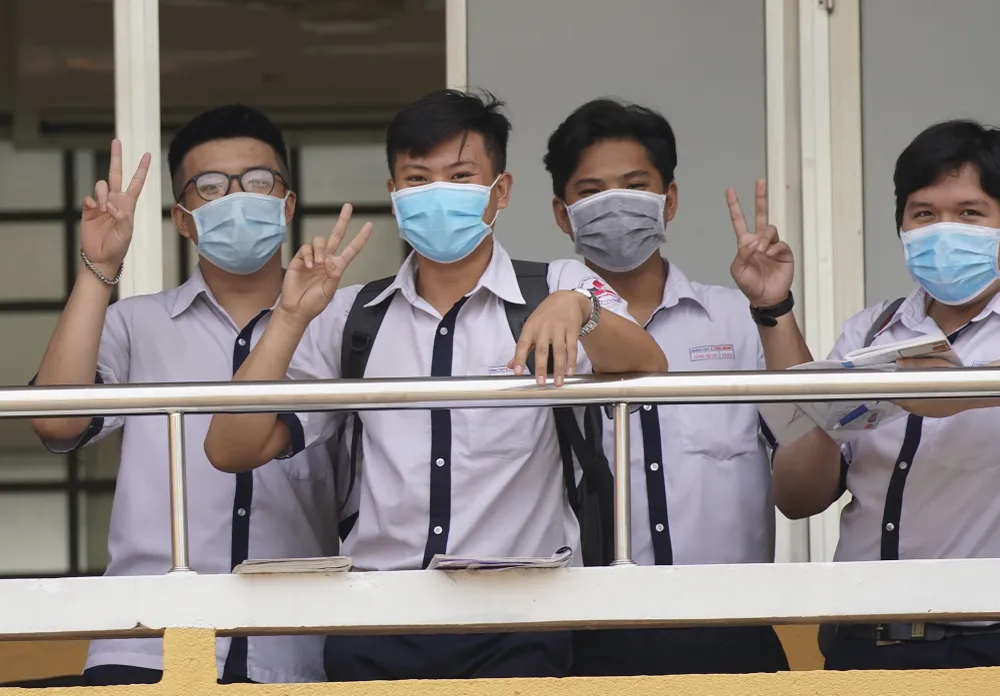 TPHCM: Thí sinh thoải mái bước vào môn thi đầu tiên của kỳ thi tốt nghiệp THPT năm 2020 ảnh 2