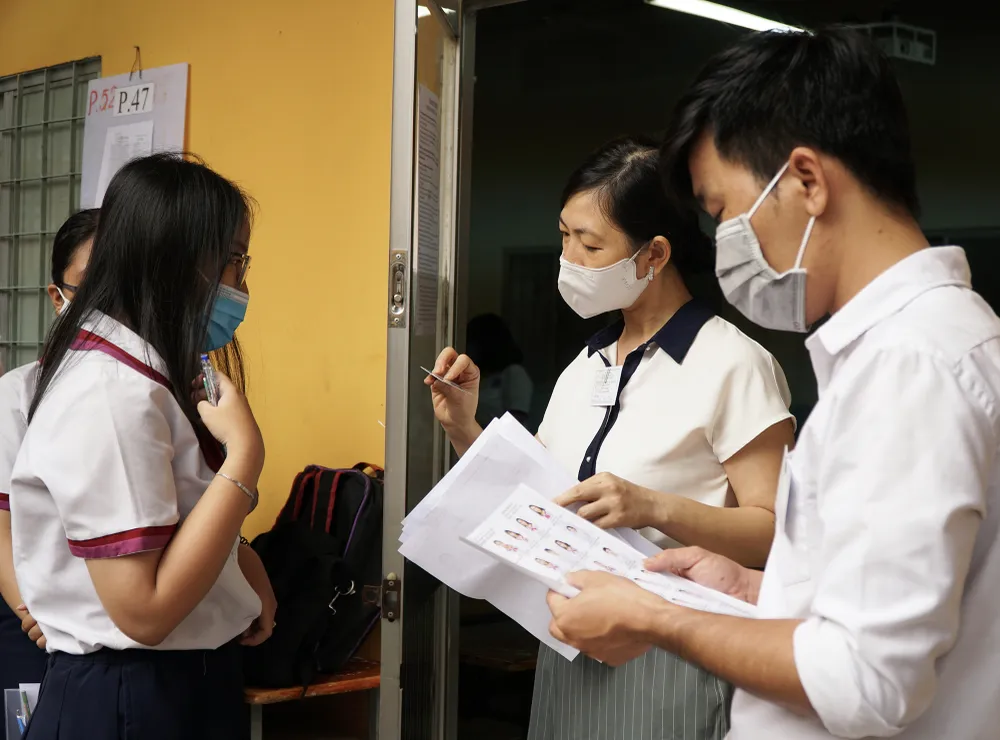 TPHCM: Thí sinh thoải mái bước vào môn thi đầu tiên của kỳ thi tốt nghiệp THPT năm 2020 ảnh 7