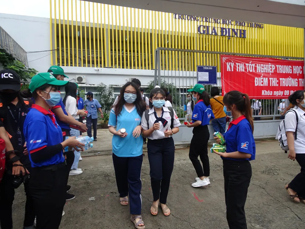 TPHCM: Thí sinh than khó với Lịch sử và Sinh học, thở phào với môn Địa lý và Giáo dục công dân  ảnh 3