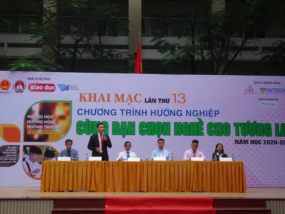 TPHCM: Tư vấn, hướng nghiệp cho học sinh lớp 12 của hơn 100 trường THPT   ảnh 2