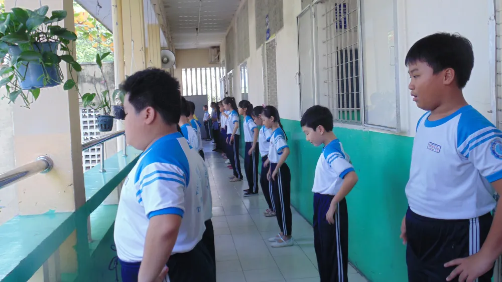 TPHCM tăng cường quản lý và đảm bảo an toàn đối với trụ, cổng trường học ảnh 1