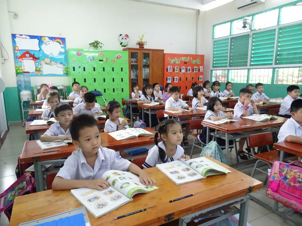 “Hãy trả em về đúng lớp“: TPHCM yêu cầu tăng cường quản lý và nâng cao chất lượng học tập của học sinh ở bậc tiểu học ảnh 1