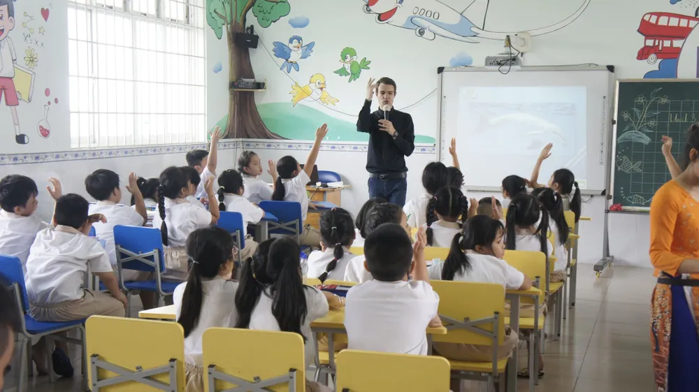 Đưa nhiều hoạt động thực nghiệm vào giảng dạy tiếng Anh cho học sinh ảnh 1