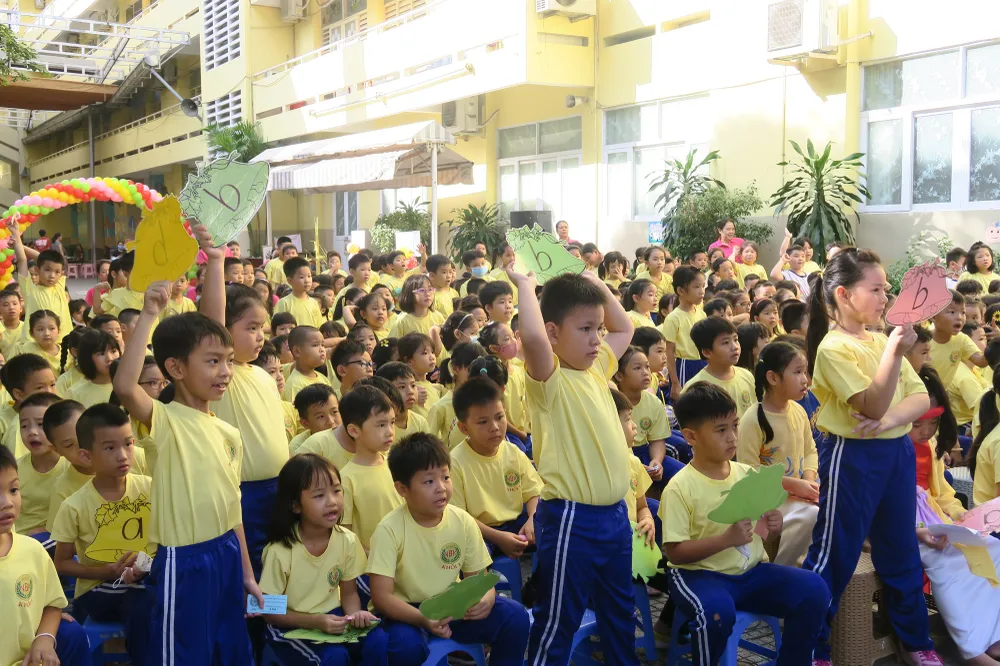 Sôi nổi các hoạt động trải nghiệm của học sinh khối 1 qua ngày hội “Một thoáng quê hương” ảnh 4