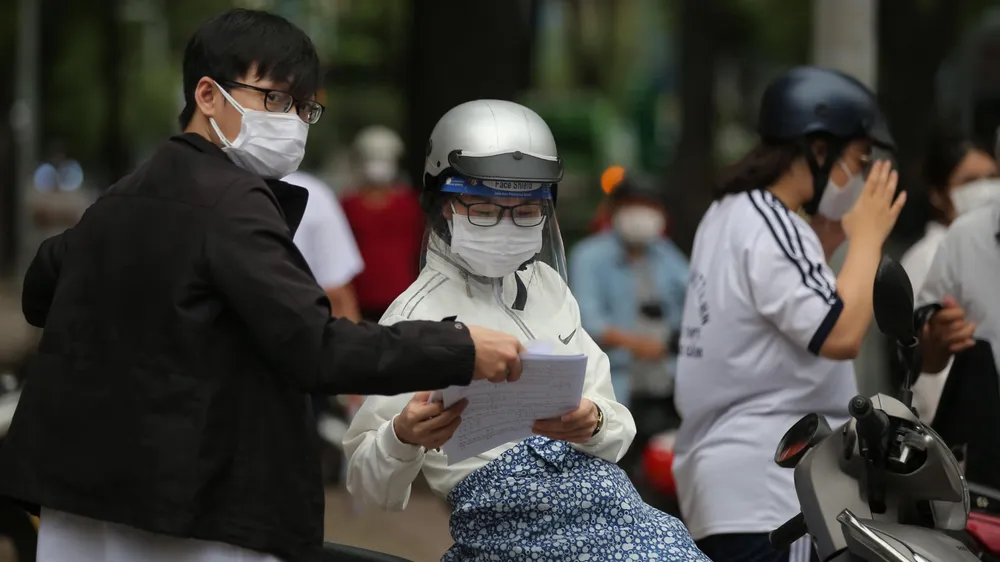 Thí sinh thở phào vì đề thi môn Toán “dễ thở'' ảnh 1