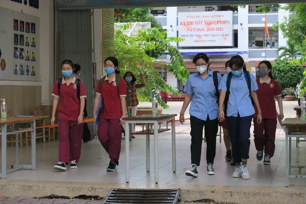 TPHCM: Chính thức đề xuất Bộ GD-ĐT xét đặc cách tốt nghiệp THPT cho thí sinh dự thi đợt 2 ảnh 1