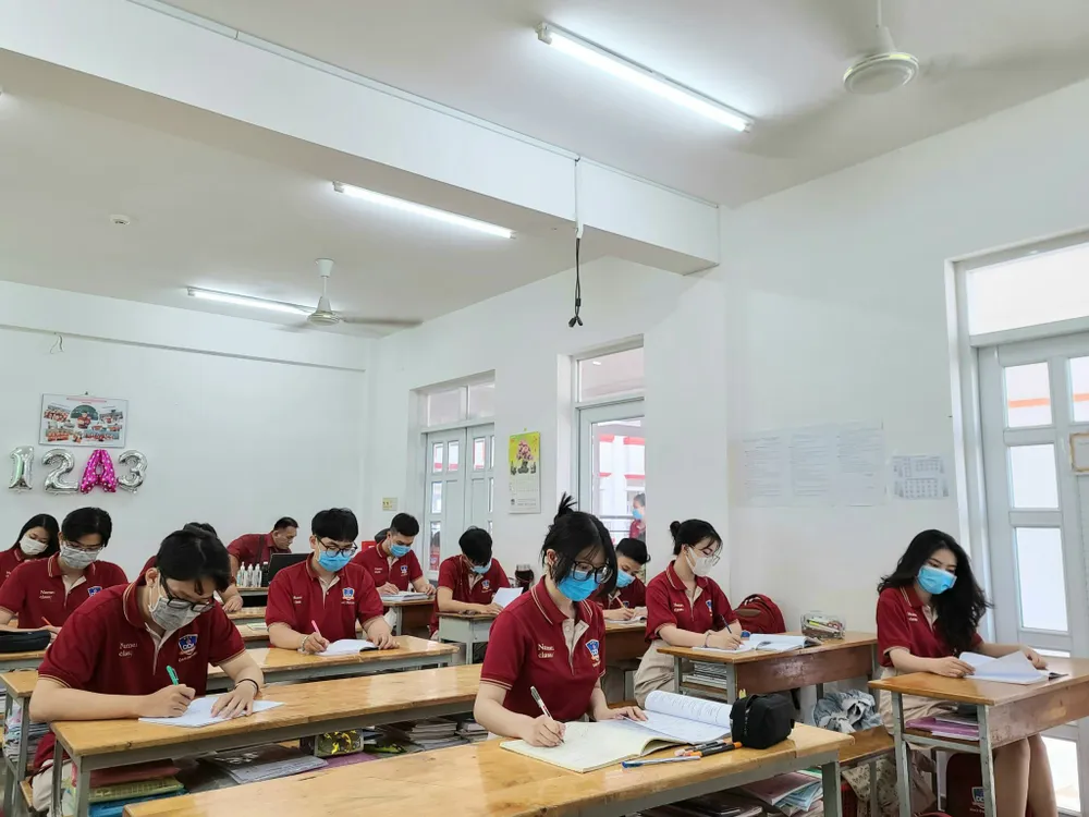 TPHCM: Hướng dẫn dạy học trực tuyến đối với các trường THCS và THPT ảnh 1