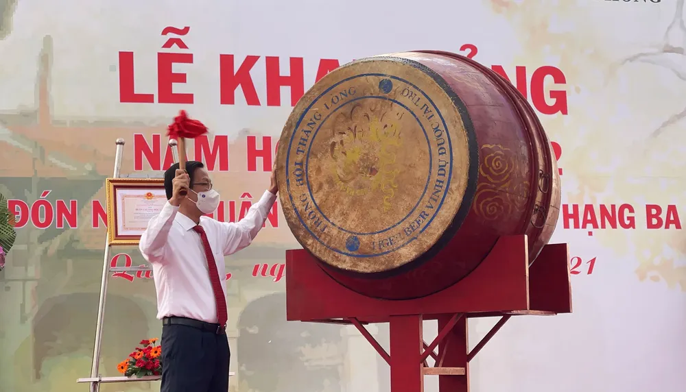 Lễ khai giảng đặc biệt với nhiều xúc động tại Trường THPT chuyên Lê Hồng Phong ảnh 7