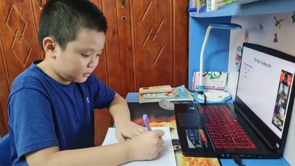 Làm sao để đảm bảo công bằng khi đánh giá kết quả học tập của học sinh theo hình thức trực tuyến? ảnh 1