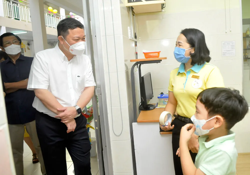 Phó Chủ tịch UBND TPHCM Dương Anh Đức: Rất an tâm với sự chuẩn bị của các nhà trường ảnh 7