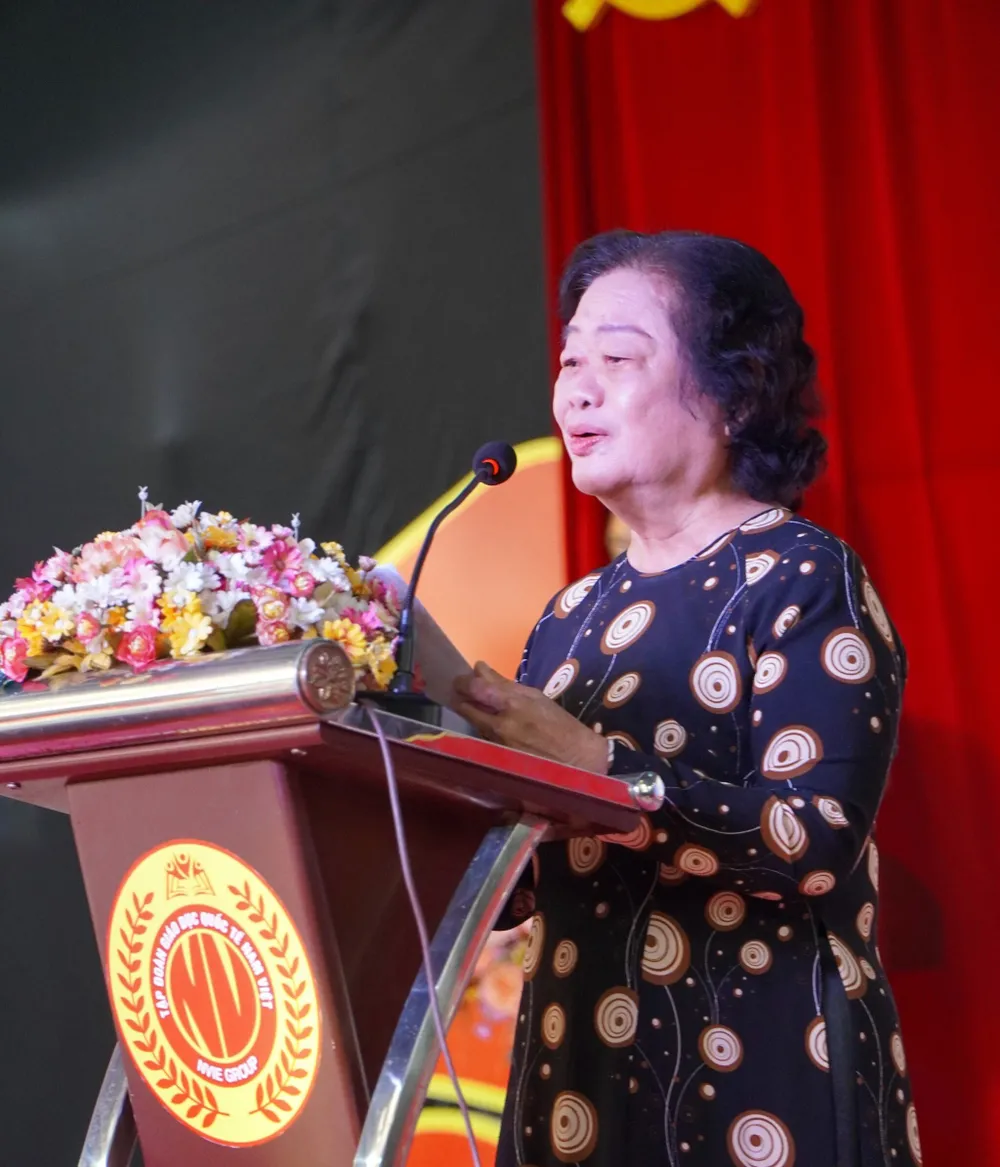 Thủ tướng Chính phủ tặng bằng khen cho cá nhân và tập thể đóng góp cho Quỹ học bổng Vừ A Dính ảnh 1