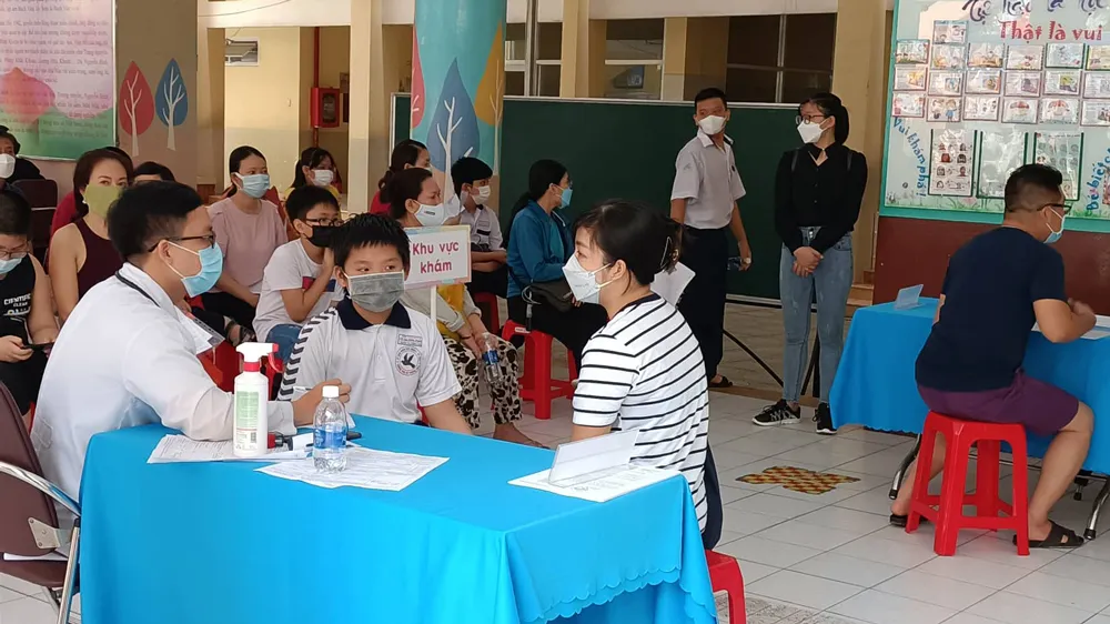 Ngày đầu tiêm vaccine cho trẻ từ 5 đến dưới 12 tuổi: Chú trọng an toàn hơn số lượng ảnh 6