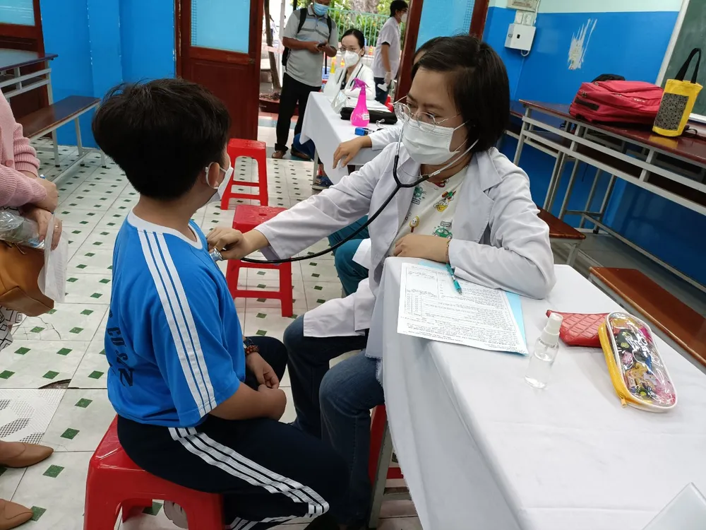 Ngày đầu tiêm vaccine cho trẻ từ 5 đến dưới 12 tuổi: Chú trọng an toàn hơn số lượng ảnh 2